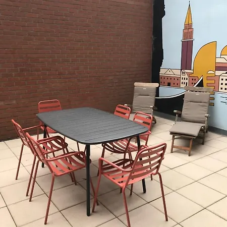 Daire Centrally Located In